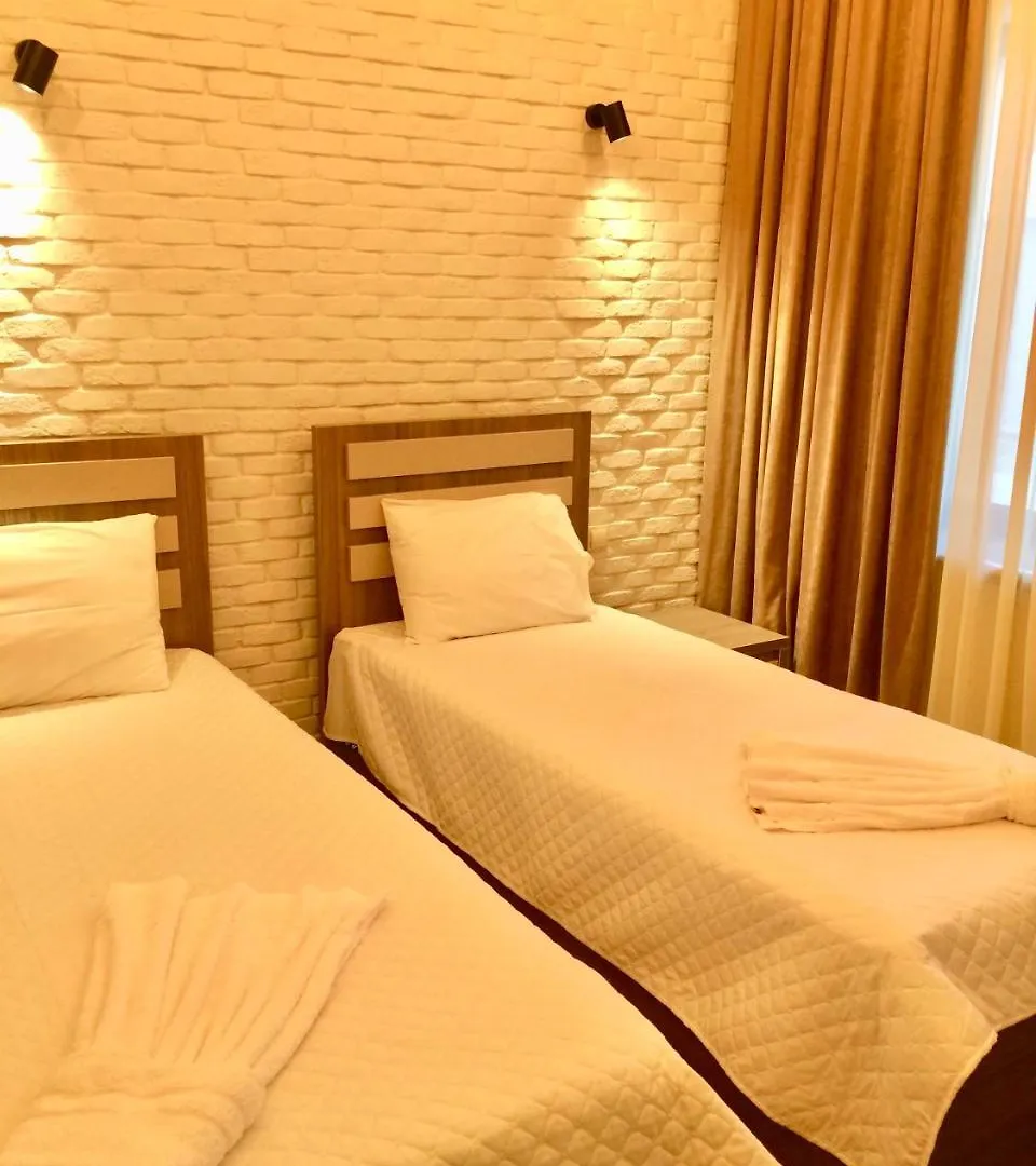 Iveria Hotel Batumi 2*,